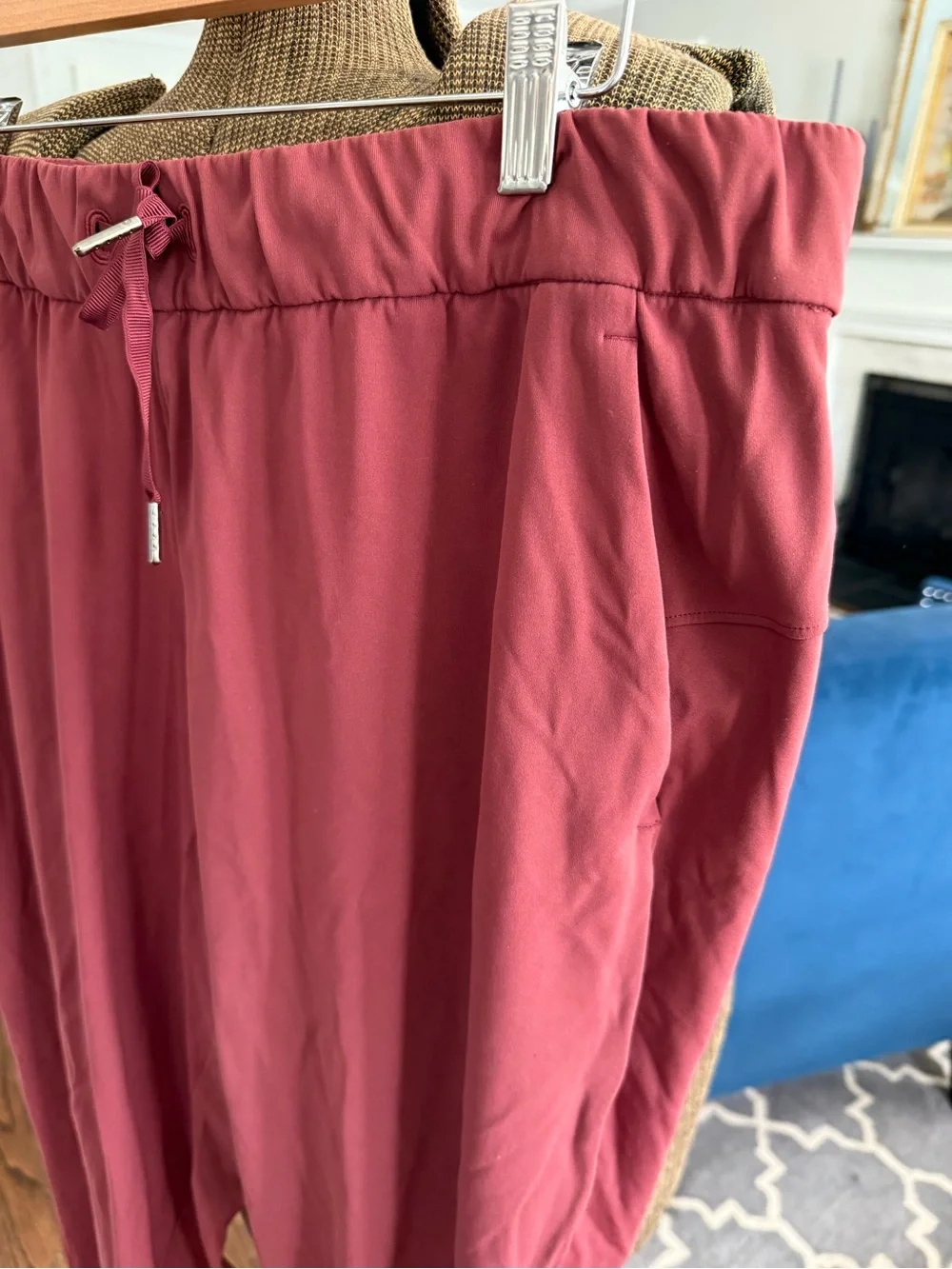 Womens Lululemon On the Fly Jogger 28